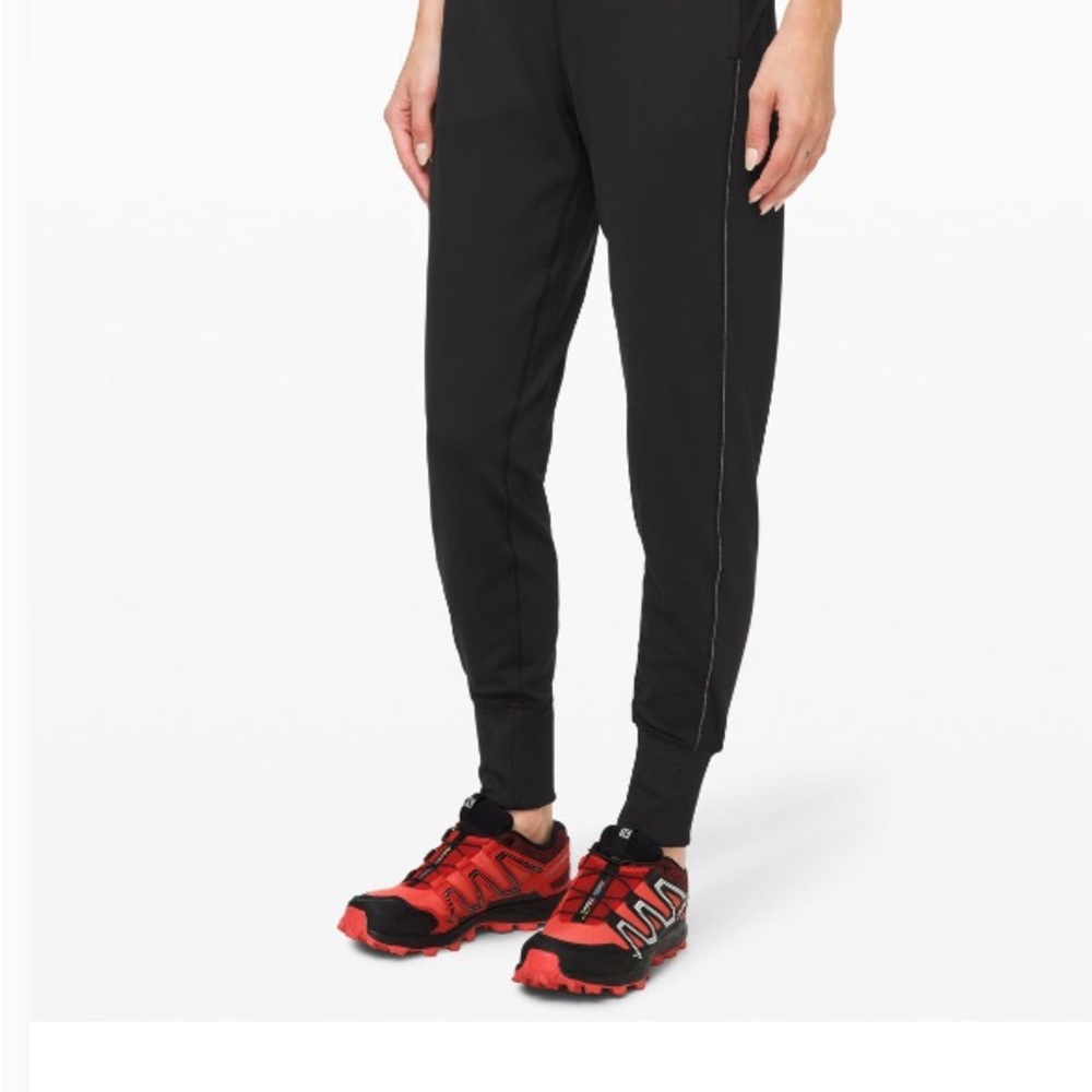 Lululemon Athletica Black Activewear Pants Flurry Up High-Rise Jogger Size 8
